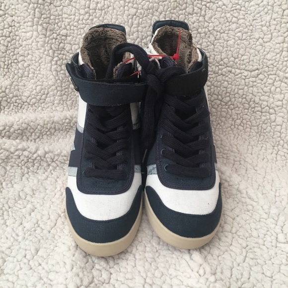 MOVMT Jade Mid Top Wedge Sneakers - Picture 2 of 6